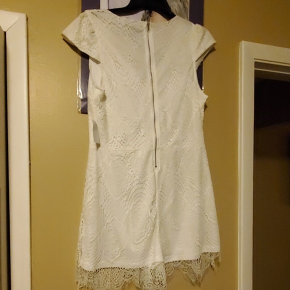 Romper - Picture 2 of 3